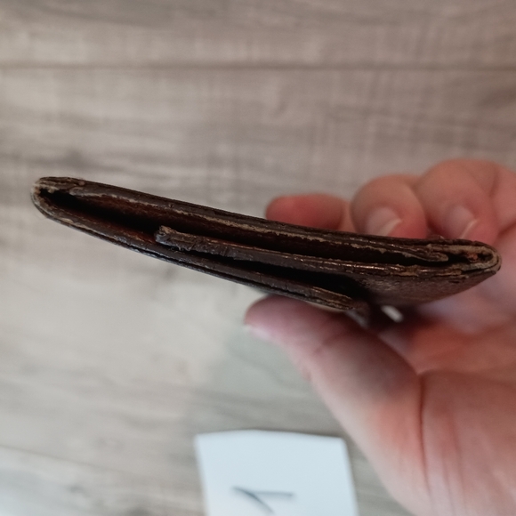 Louis Vuitton Key Case Monogram Multicle - Picture 4 of 8